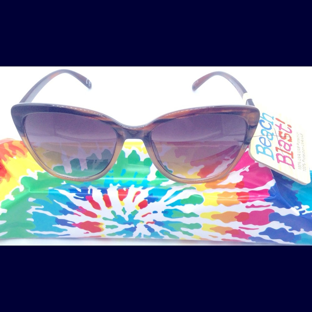 Womens sunglasses. New brown